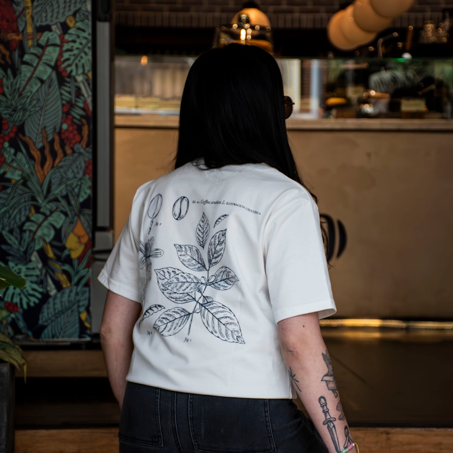 COLO WHITE “CUP AND PLANT” T-SHIRT